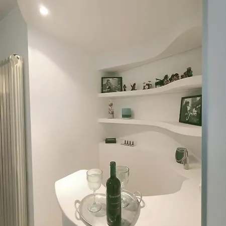 Apartament Skyline Su *