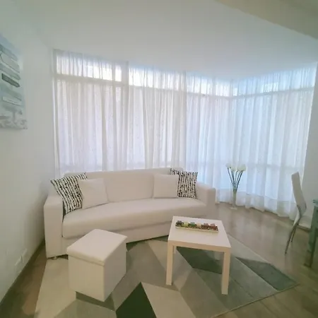 Skyline Su Apartament *