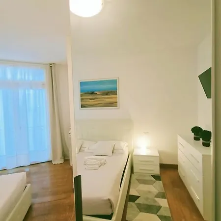 Skyline Su Apartment