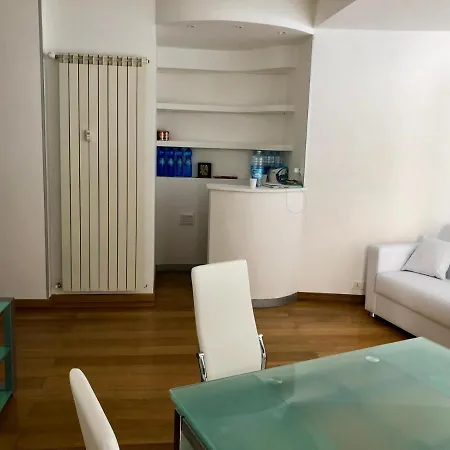 Apartment Skyline Su